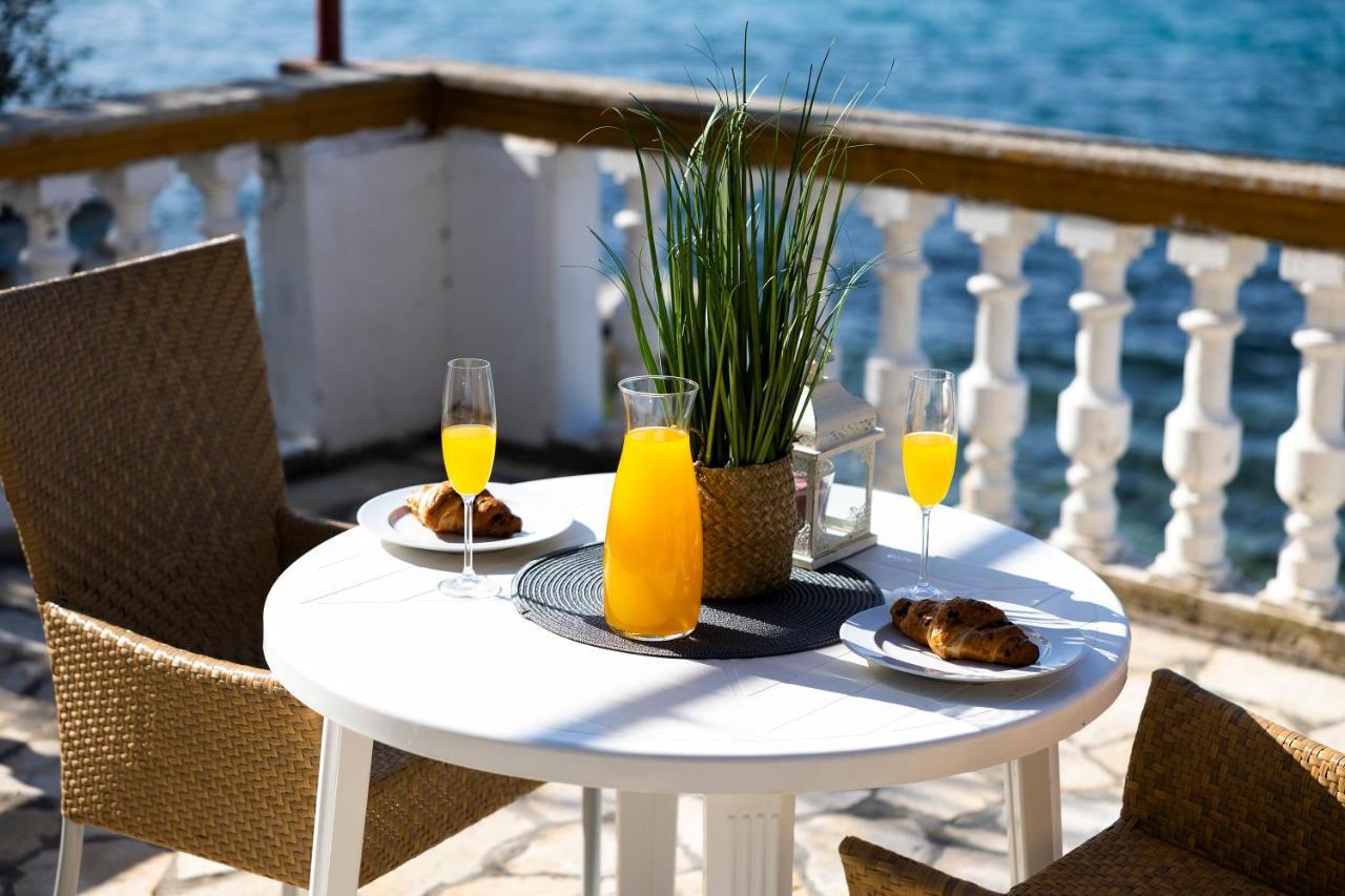 Apartments Seaside Bibinje Bagian luar foto