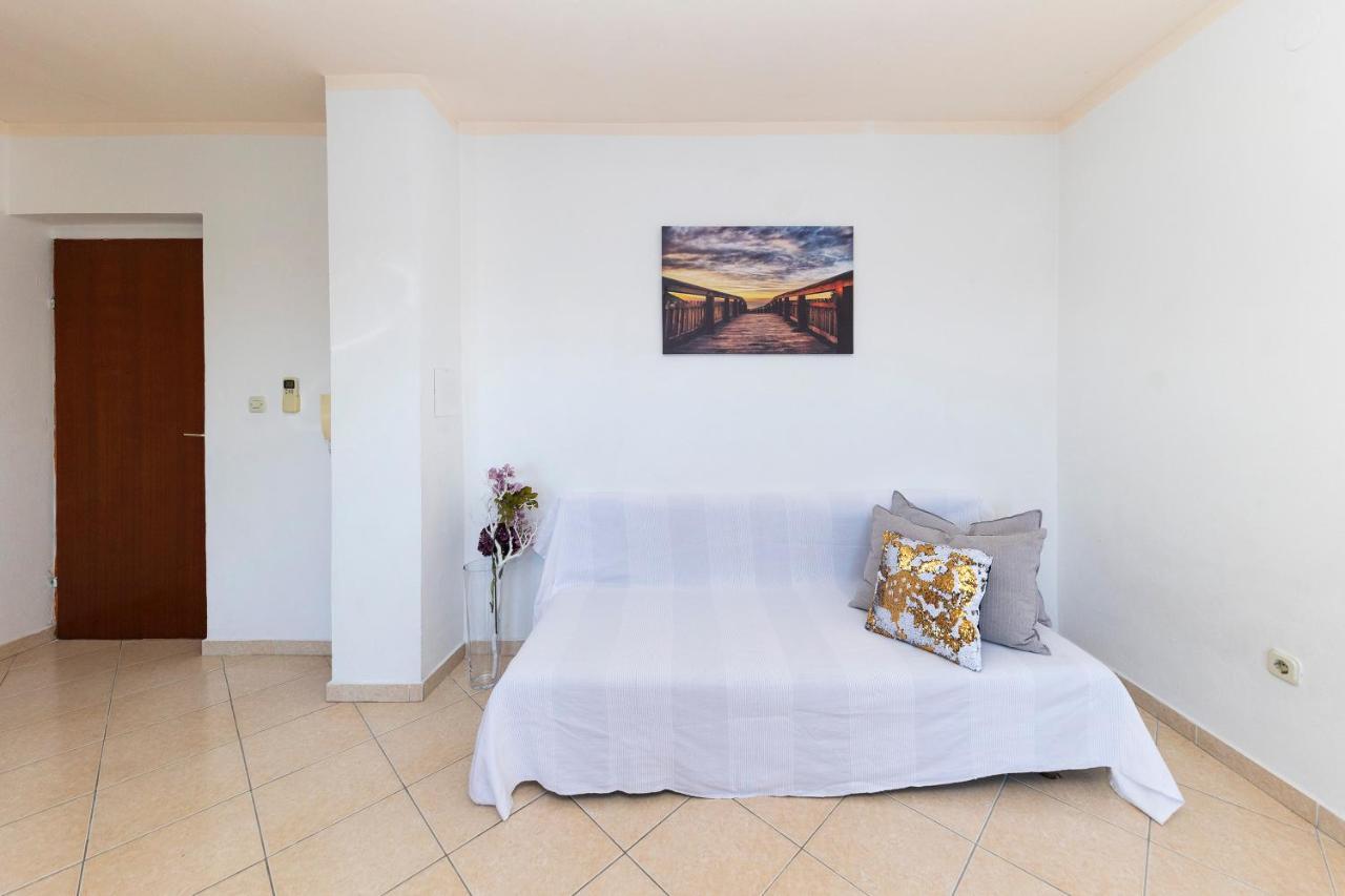 Apartments Seaside Bibinje Bagian luar foto