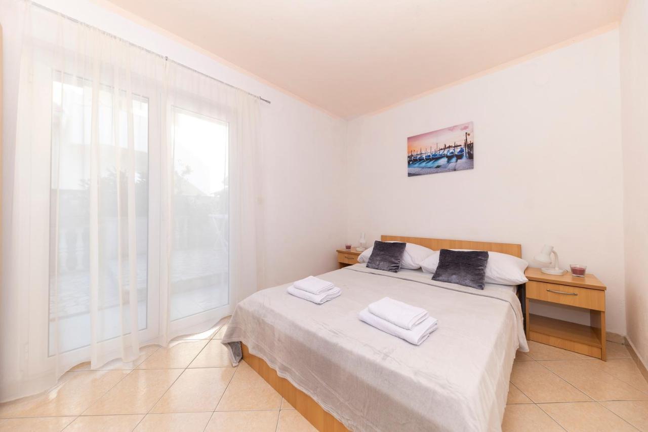 Apartments Seaside Bibinje Bagian luar foto