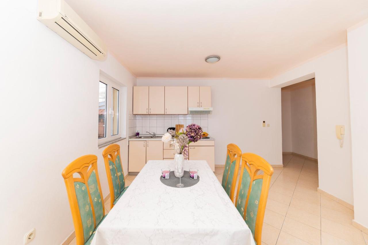 Apartments Seaside Bibinje Bagian luar foto