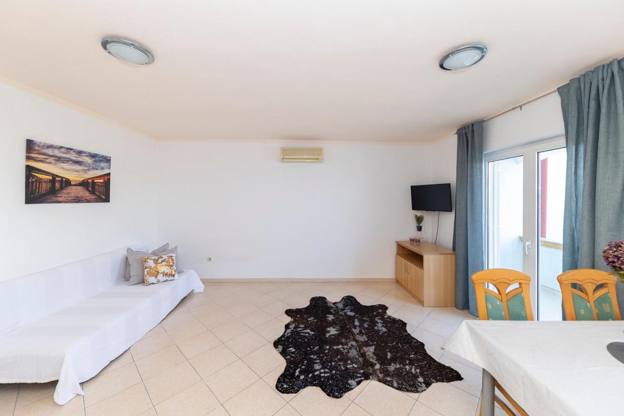 Apartments Seaside Bibinje Bagian luar foto